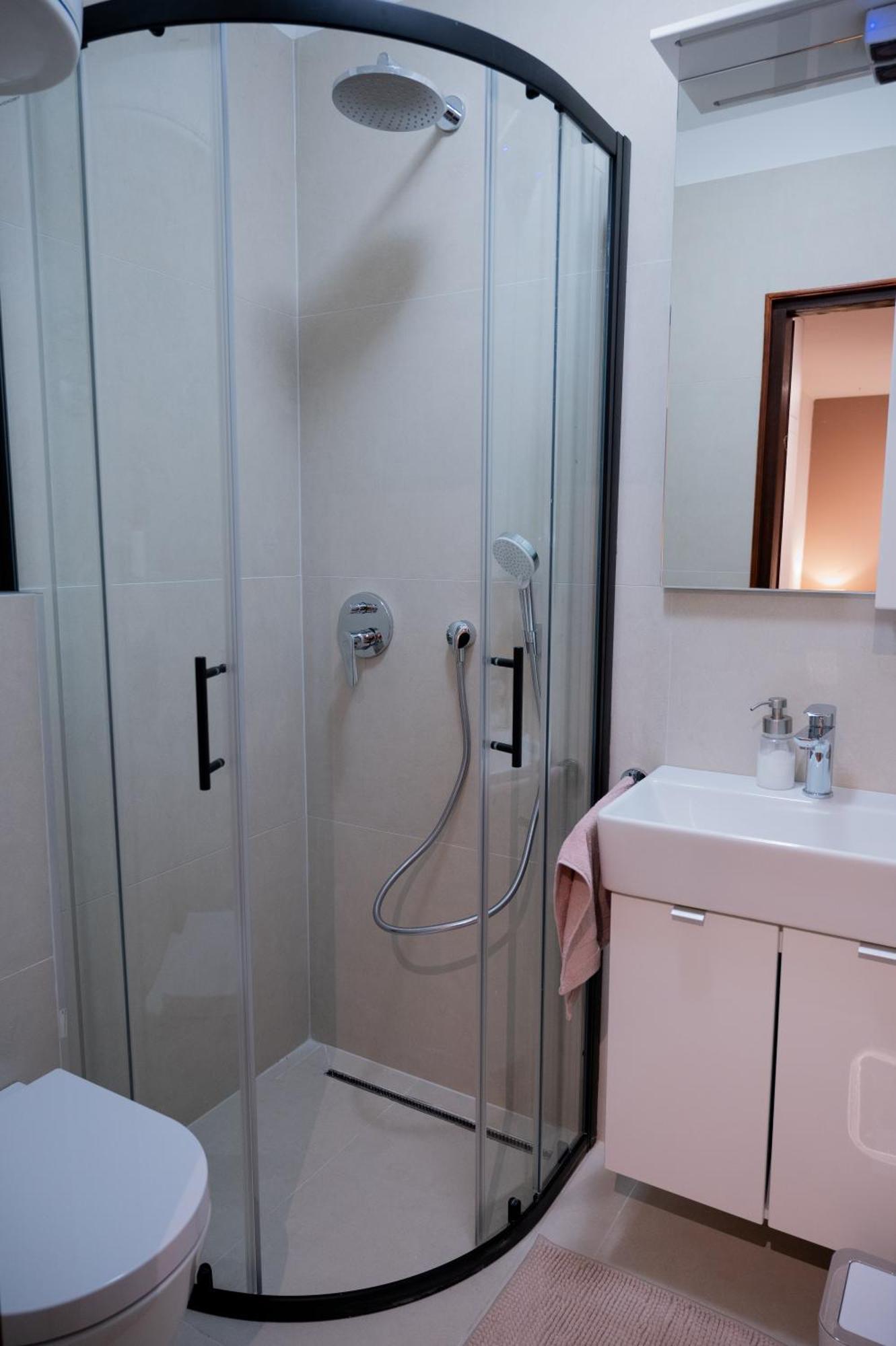 Apartman Rose-2025 Renovated Garden View 波雷奇 外观 照片