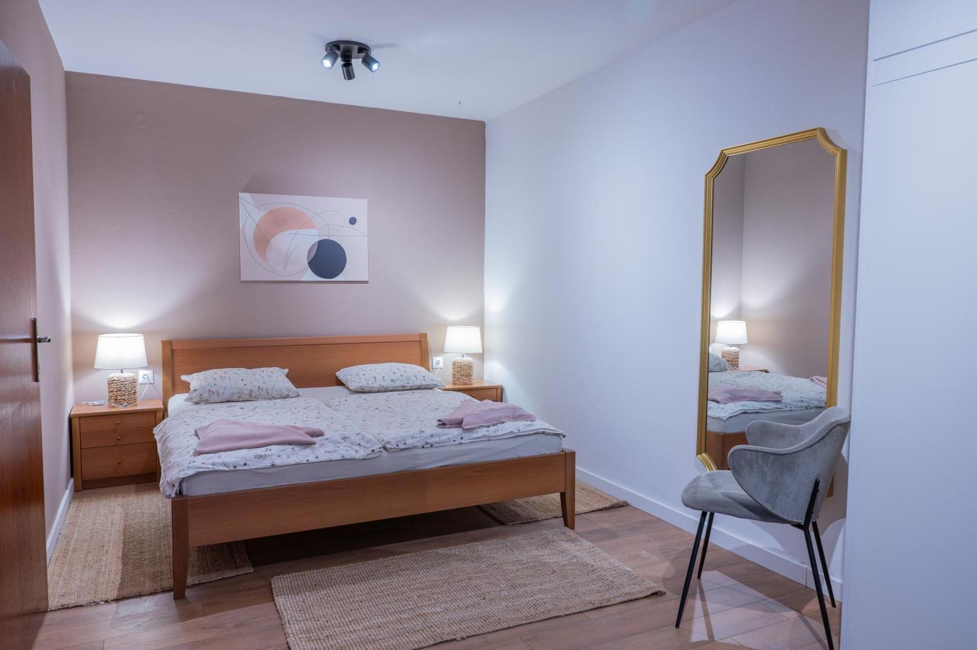Apartman Rose-2025 Renovated Garden View 波雷奇 外观 照片